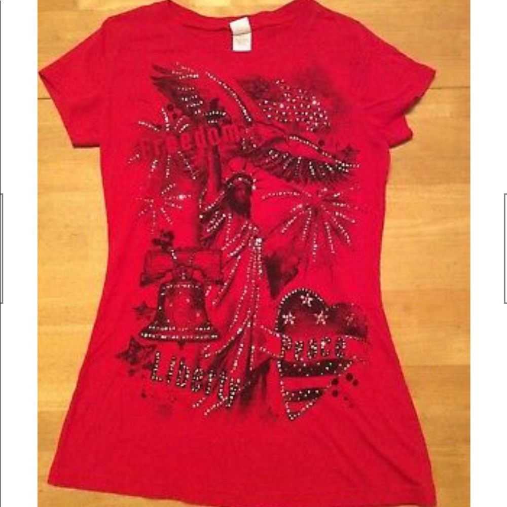 STAR Red PATRIOTIC Freedom Liberty Peace TEE L